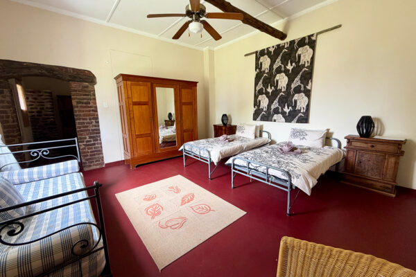 3 bed room 3 bed room